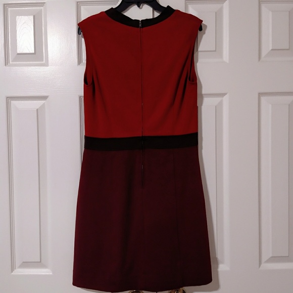 Bedo Femme Red Colorblock Vneck Sleeveless Dress - Picture 2 of 3
